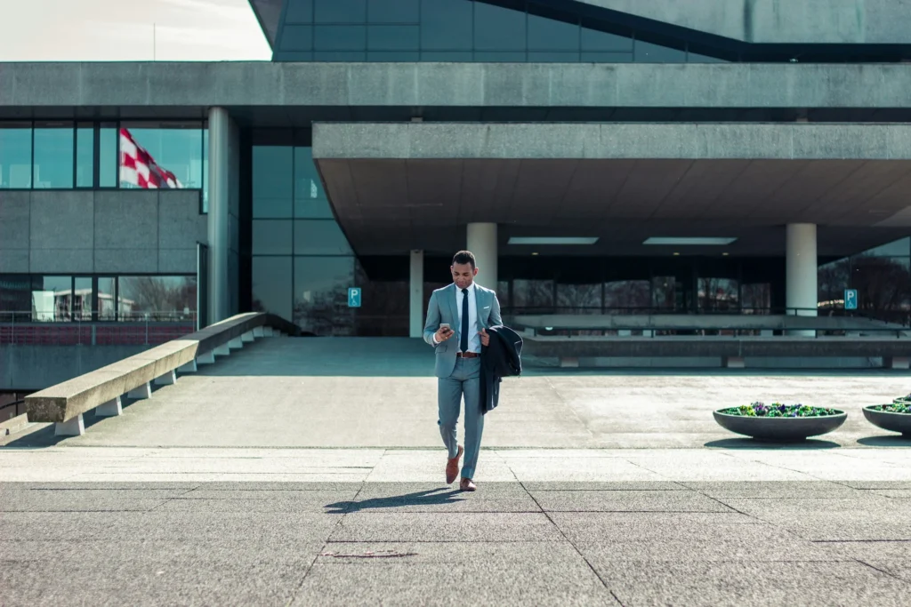 Fractional CFO providing financial consulting to business owners